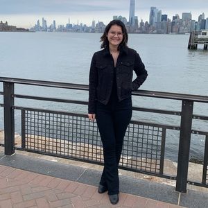 Meet your Posher, Jade